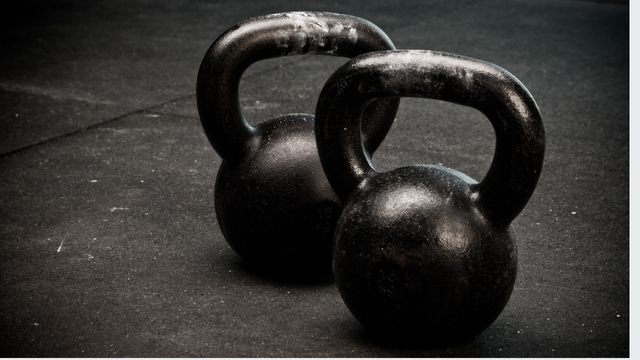 kettlebells o pesas rusas