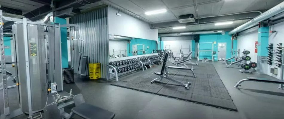 vista interior de gym 21 denia